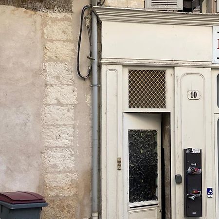 Le Pilori - Centre Historique, En Face Du Musee Du Pilori, A 2Mn A Pied De L'Hyper Centre Et Proche Toutes Commodites, Wifi-Netflix ニオール エクステリア 写真
